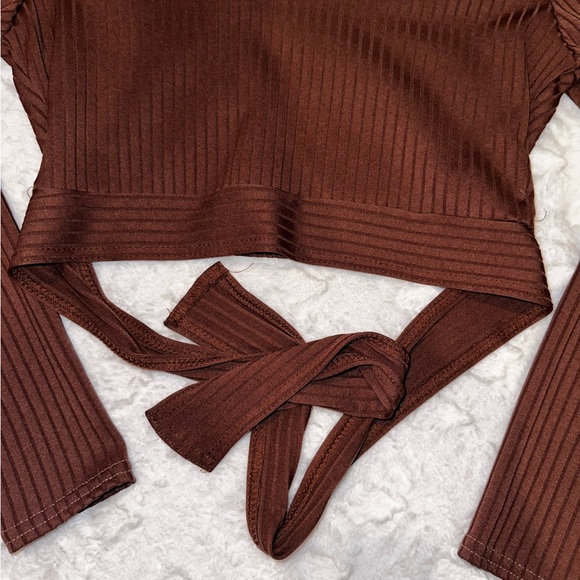 Brown Long Sleeve Crop Top by PrettyLittleThing - Size 8 - Picture 2 of 4
